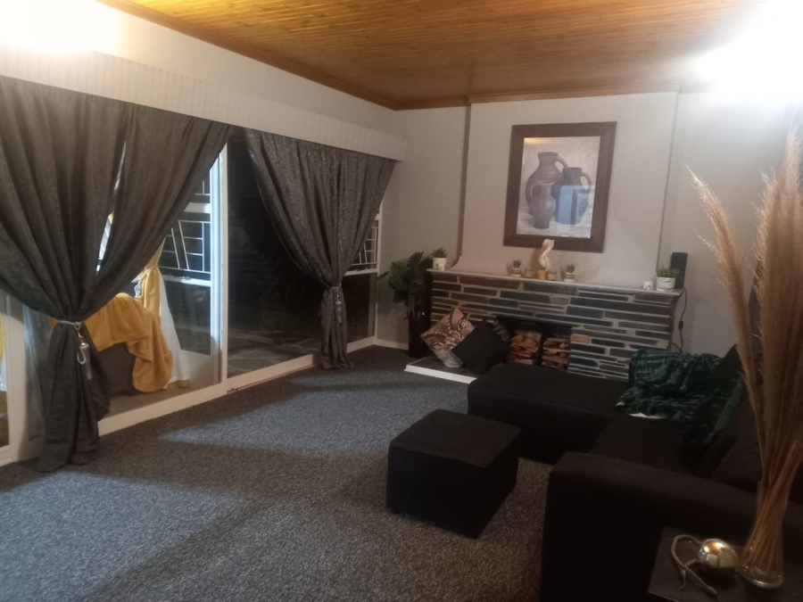 4 Bedroom Property for Sale in Fichardt Park Free State